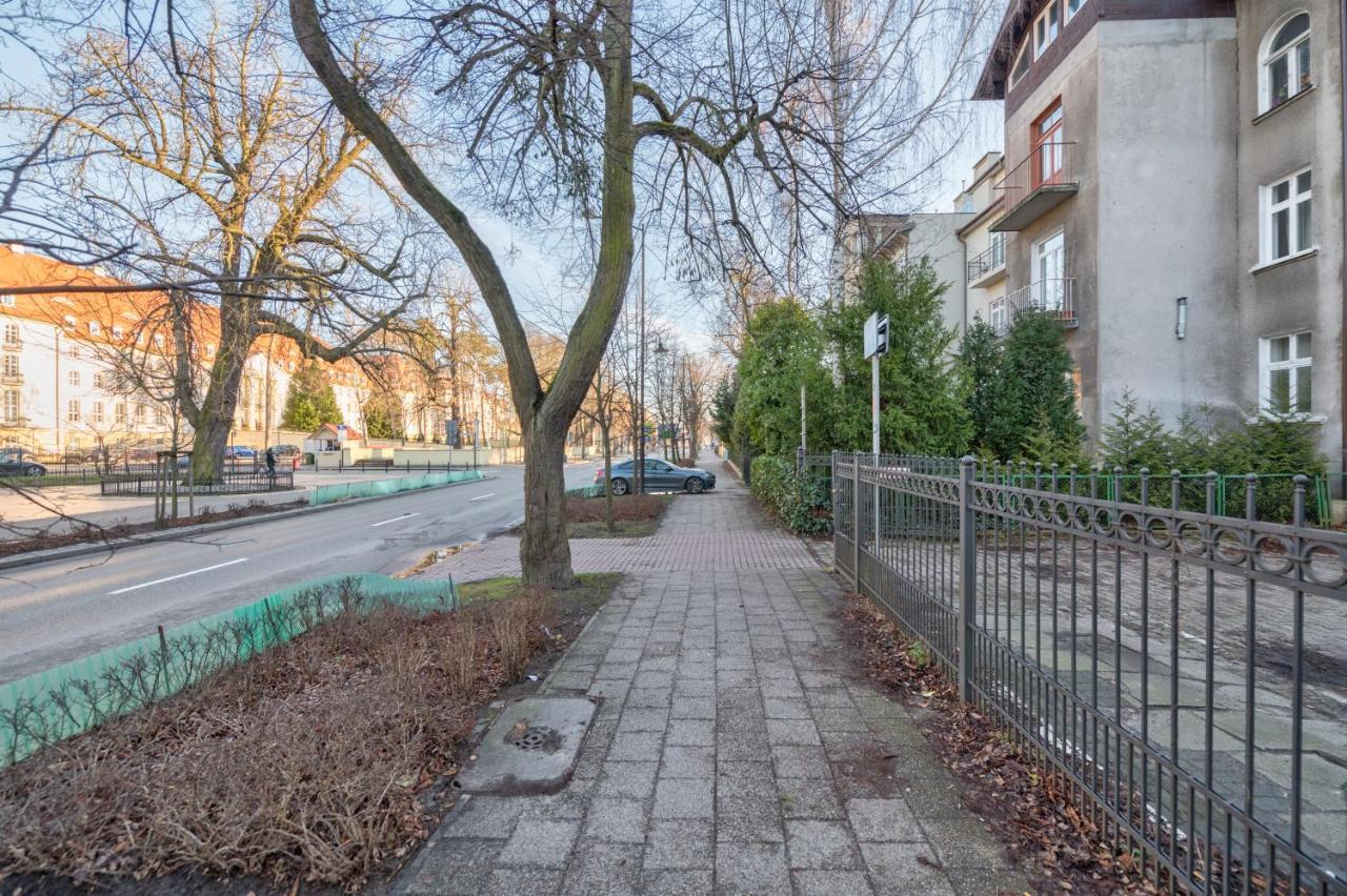 Dom & House - Apartamenty Kamienica Sopocka 150 Metrow Od Plazy Sopot Exterior foto